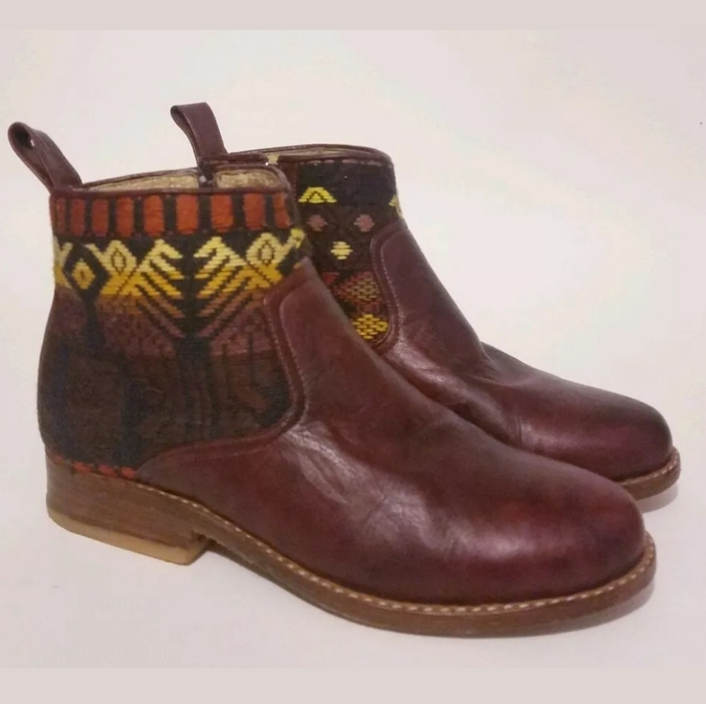 Teysha Leather Ankle Boots 10